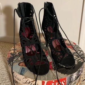 New lace up black heels